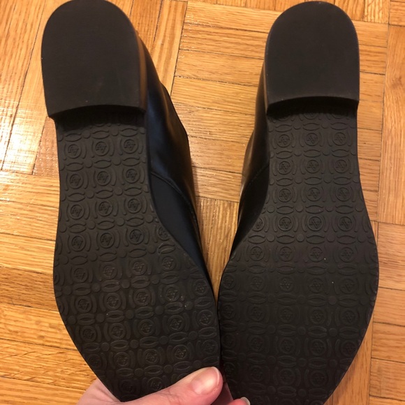 ADRIENNE VITTADINI leather shoes - Picture 4 of 5